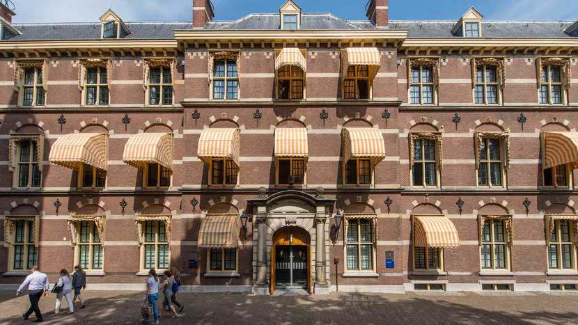 Gebouw Binnenhof 19 in Den Haag.