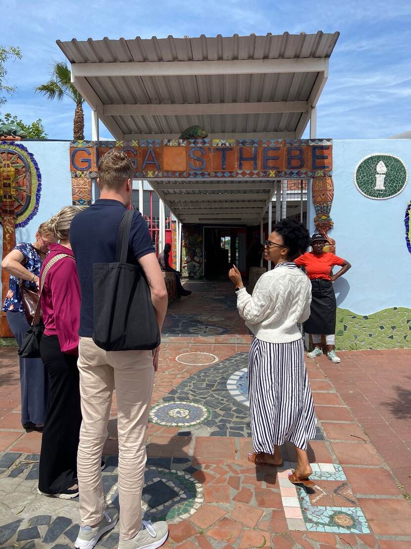 Mapaseka bij het Guga S'thebe Communicy Centre