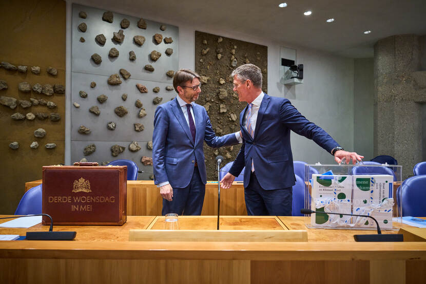 Minister van Weyenberg en Pieter Duisenberg, president van de Algemene Rekenkamer